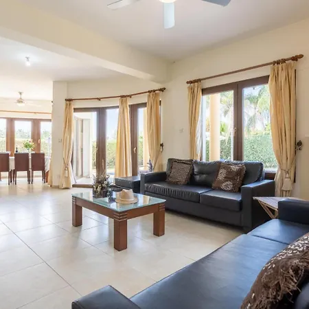 빌라 Tsikkos Ena 아르가카