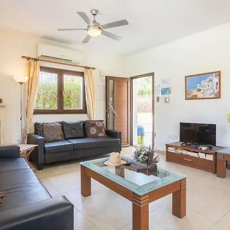 Tsikkos Ena Βίλα