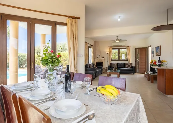 Villa Tsikkos Ena Argaka