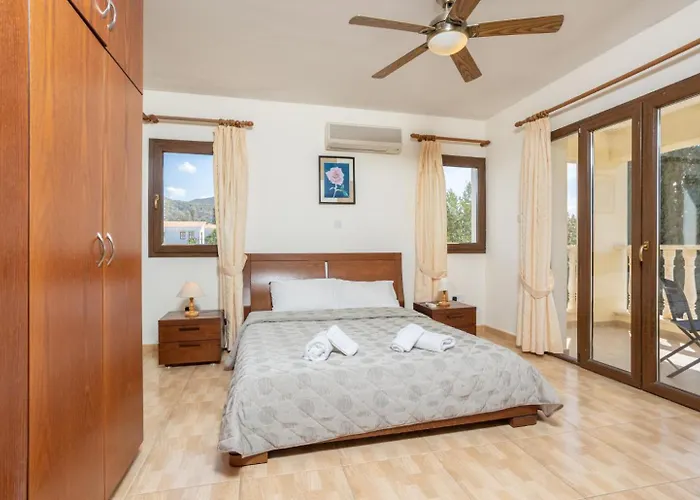 Villa Tsikkos Ena Argaka