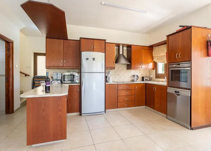 Tsikkos Ena Villa Argaka